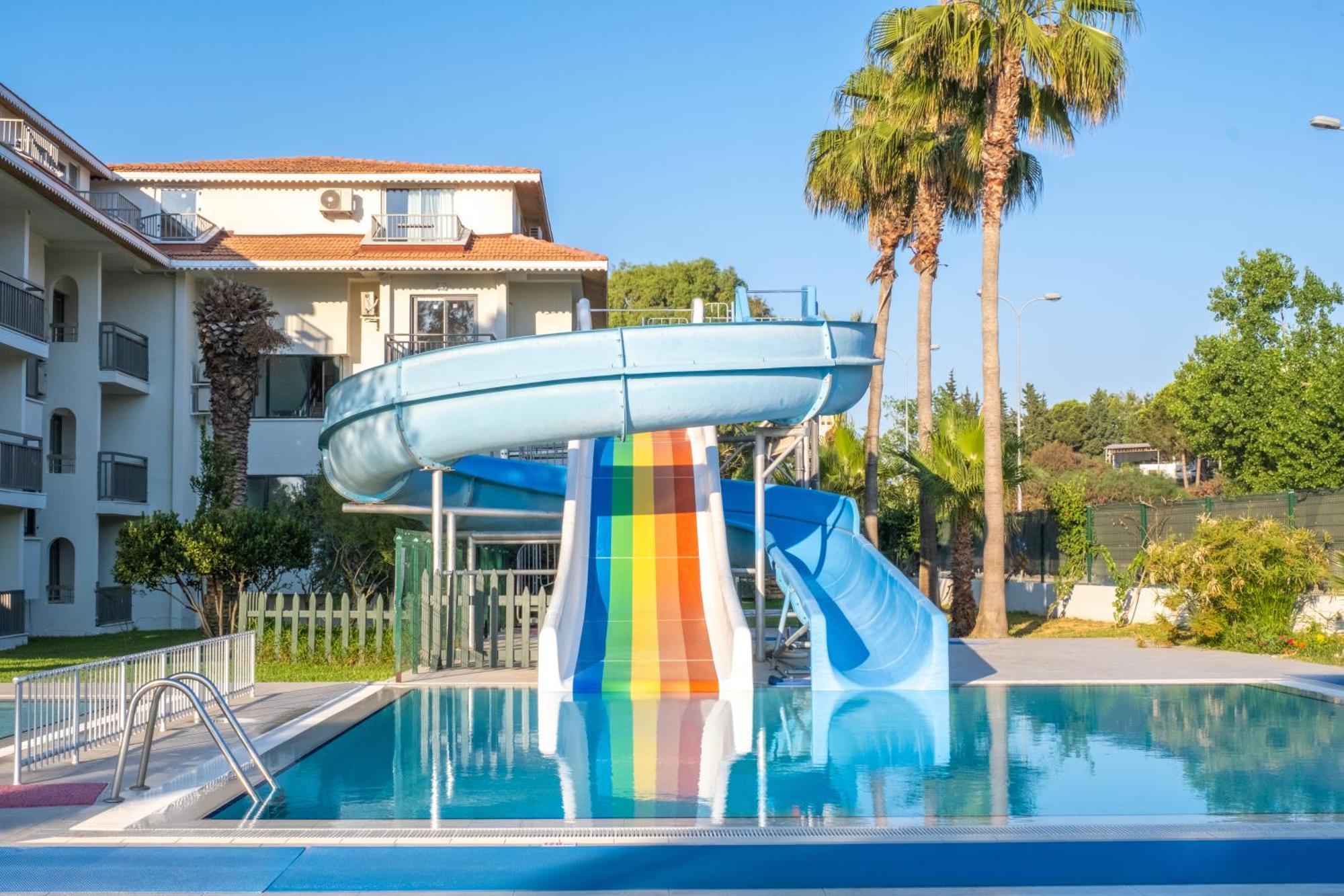 Sural Garden Hotel Side Exterior photo