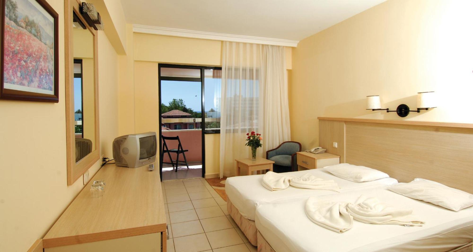 Sural Garden Hotel Side Exterior photo